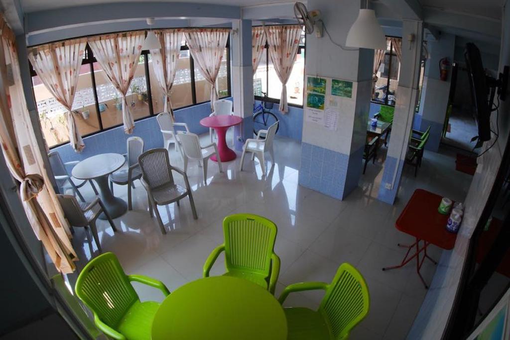 Penguin Hotel Kawthaung Exterior photo